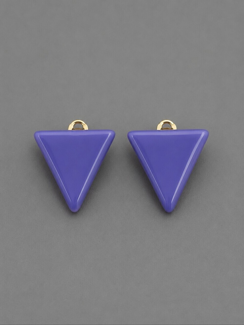 3/$30 VTG 1980s Mod Purple Triangle Acrylic Clip-on Earrings